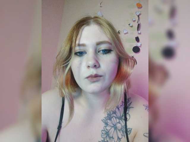 foxyarty live cam on BongaCams