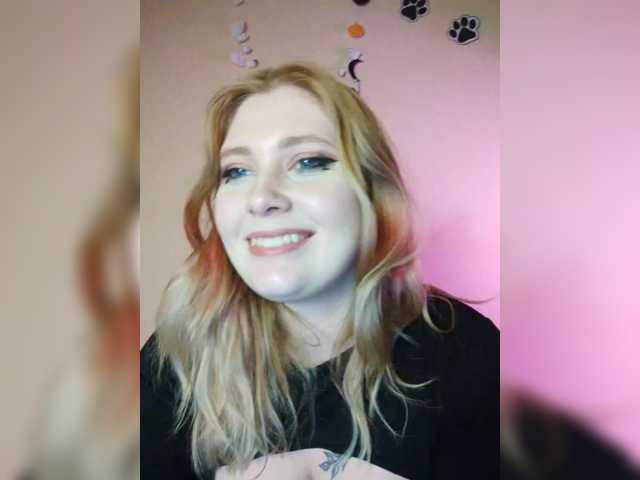 foxyarty live cam on BongaCams