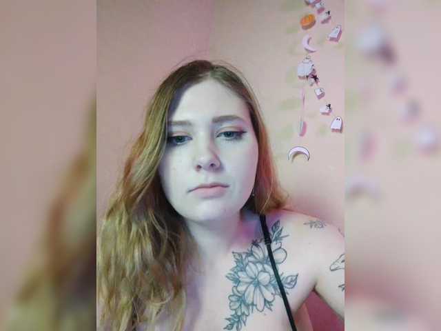 foxyarty live cam on BongaCams