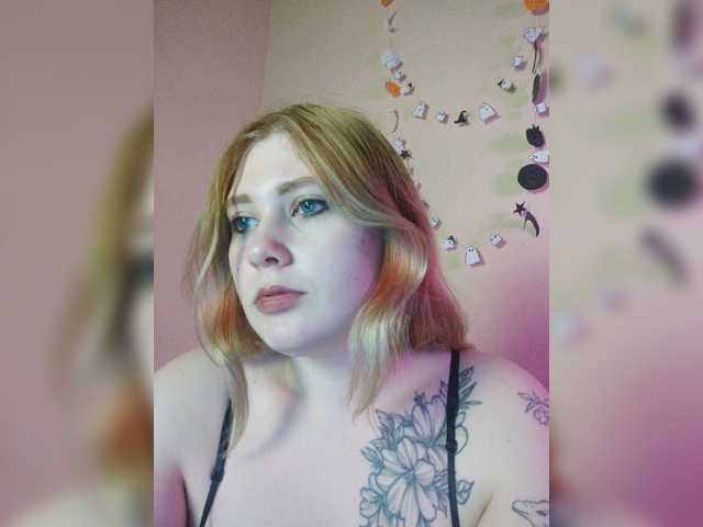 foxyarty live cam on BongaCams