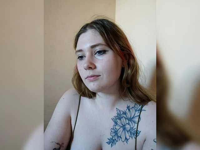 foxyarty live cam on BongaCams