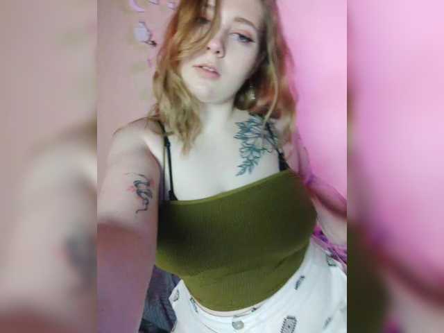 foxyarty live cam on BongaCams
