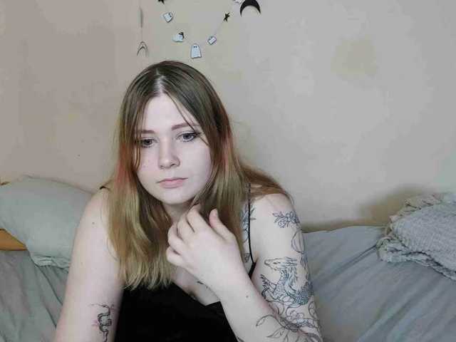 foxyarty live cam on BongaCams