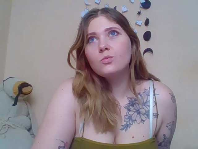 foxyarty live cam on BongaCams