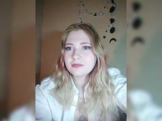 foxyarty live cam on BongaCams