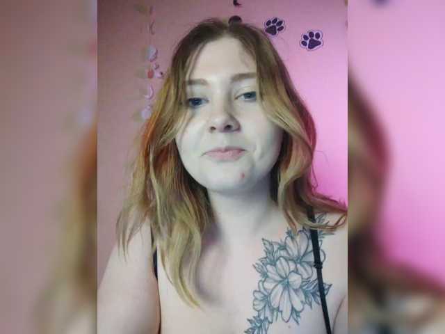 foxyarty, en vivo ahora en BongaCams