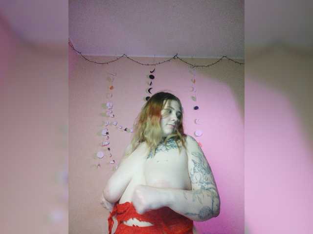 foxyarty live cam on BongaCams