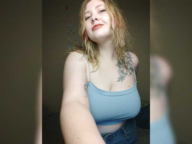 foxyarty live cam on BongaCams