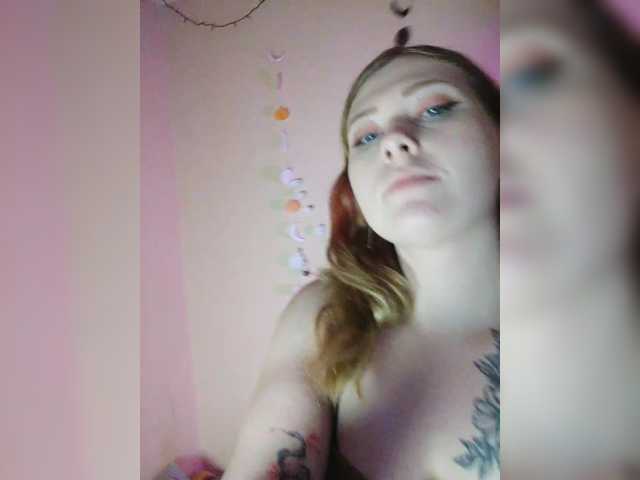foxyarty live cam on BongaCams