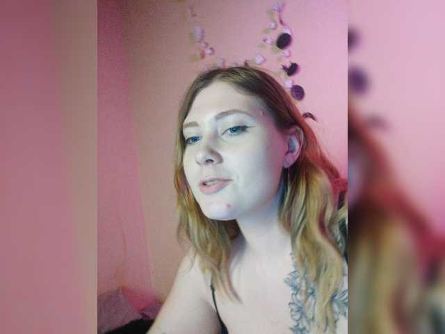 foxyarty live cam on BongaCams
