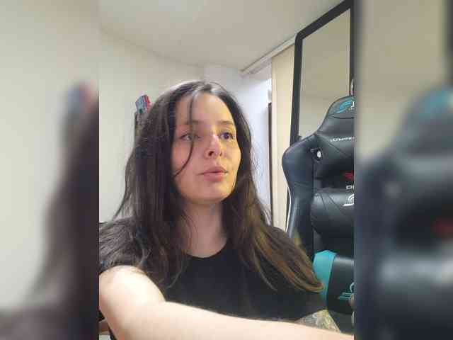 Modèle: RoxanneRiddle69