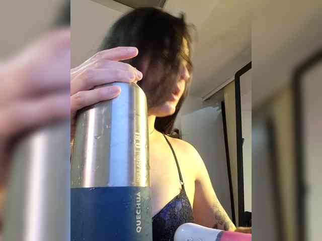 RoxanneRiddle69 webcam
