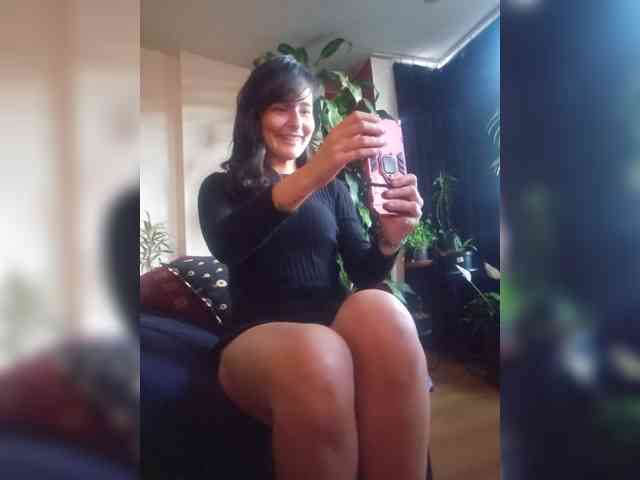 RoxanneRiddle69 webcam