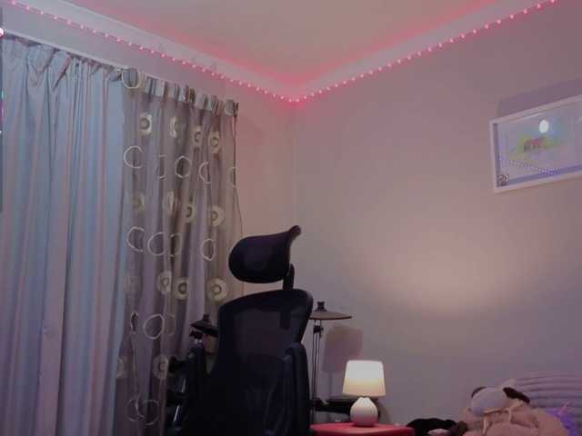 Scarlet_Kitty