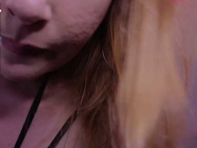 Scarlet_Kitty