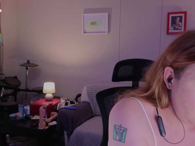 Scarlet_Kitty