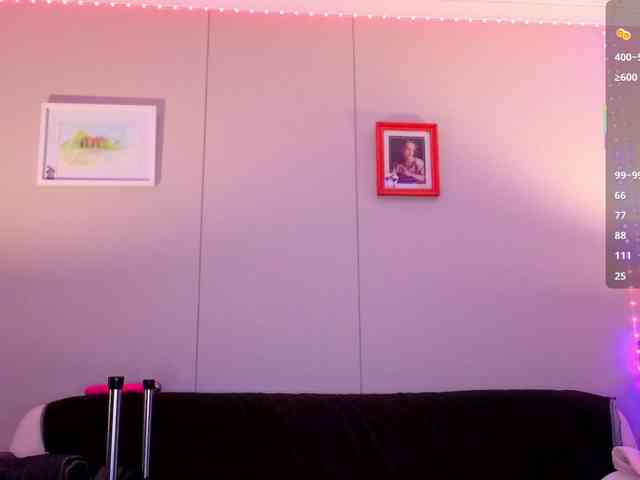 Scarlet_Kitty webcam