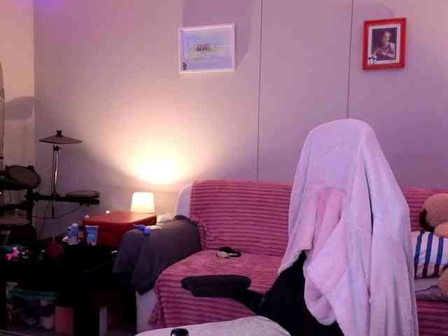 Scarlet_Kitty webcam