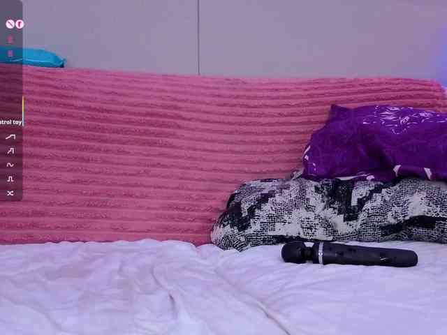 Scarlet_Kitty webcam