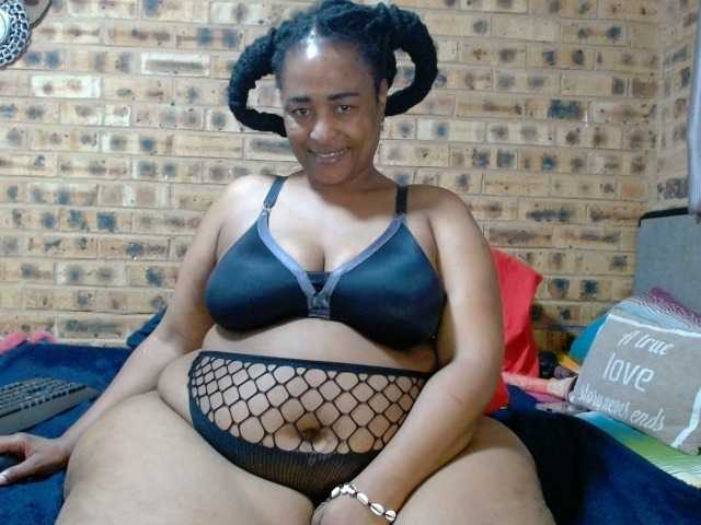 RubyBooty's BongaCams show and profile