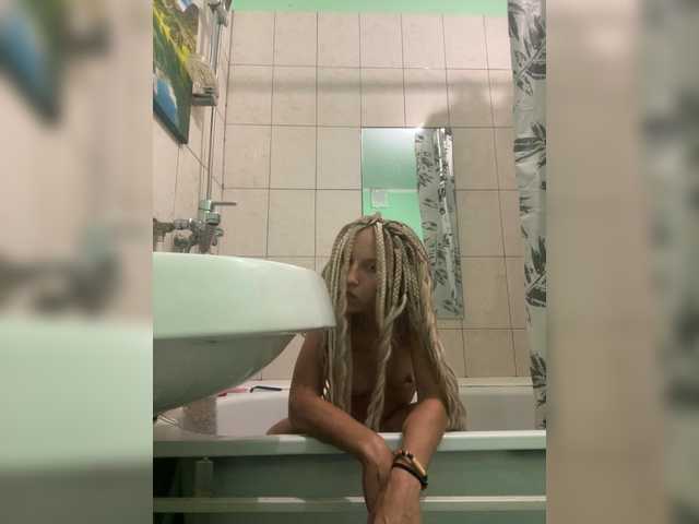 Ern96 live cam on BongaCams