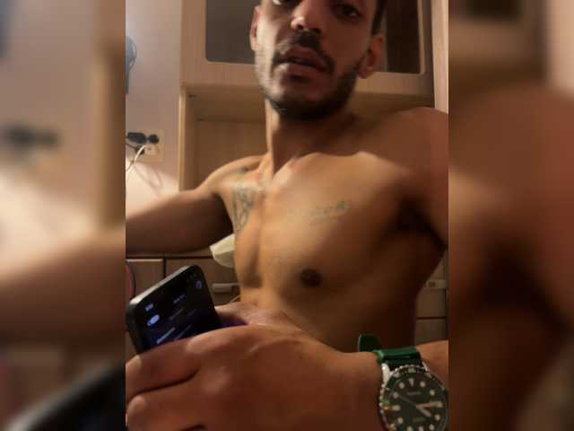 Ern96 live cam on BongaCams
