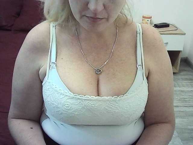 le modèle Multiply-orgazm est en webcam porno dans un show sur le site bongacams, il possède les tags suivants: White/Caucasian,Blonde,Shaved