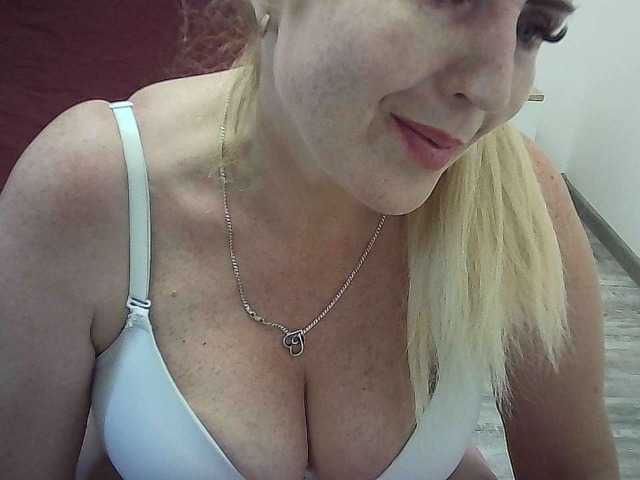 multiply-orgazm live sex show