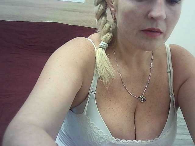 multiply-orgazm live sex show