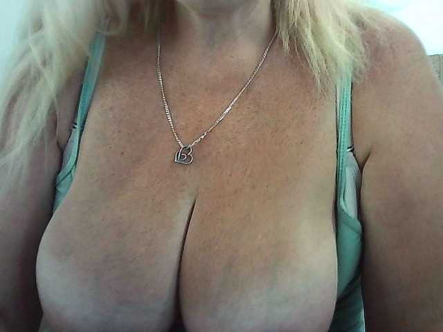 Multiply-orgazm live cam on BongaCams