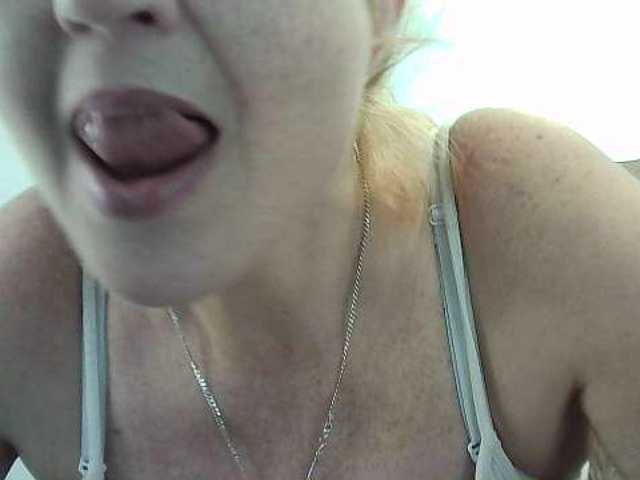 le modèle Multiply-orgazm est en webcam porno dans un show sur le site bongacams, il possède les tags suivants: White/Caucasian,Blonde,Shaved