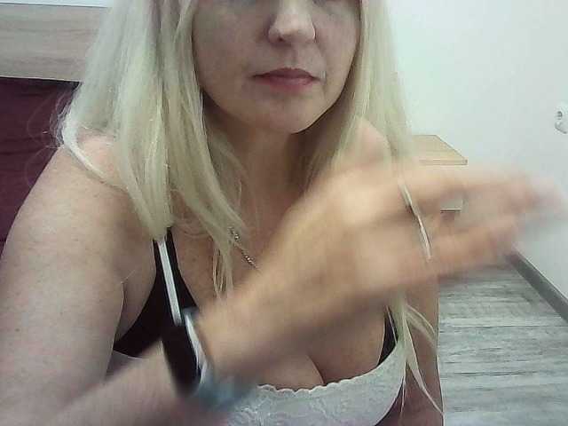 Multiply-orgazm live cam preview