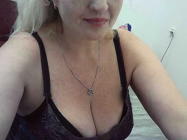 multiply-orgazm live sex show