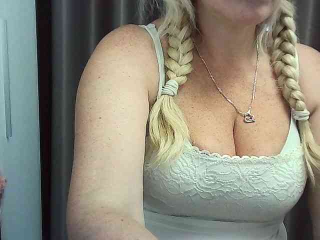 Multiply-orgazm webcam