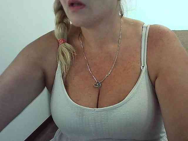 Multiply-orgazm webcam