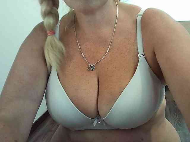 Multiply-orgazm webcam