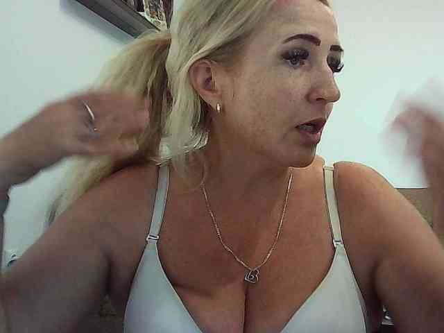 Multiply-orgazm webcam