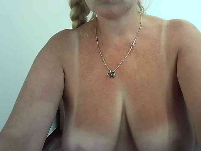 Multiply-orgazm webcam
