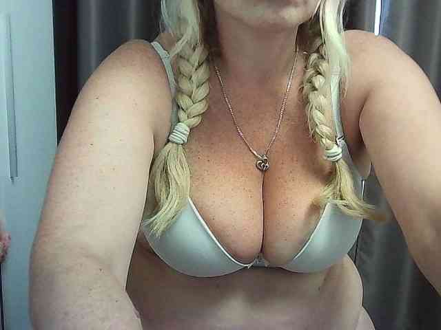 Multiply-orgazm webcam