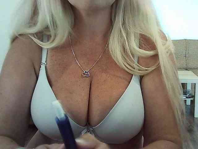 Multiply-orgazm webcam