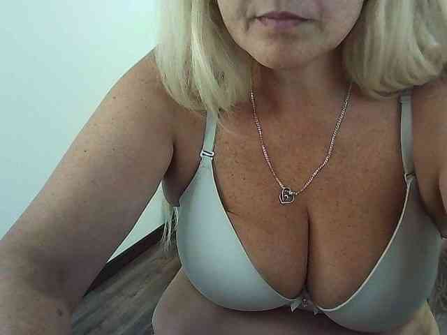 Multiply-orgazm webcam