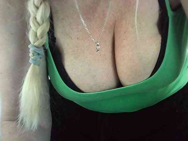 Multiply-orgazm webcam