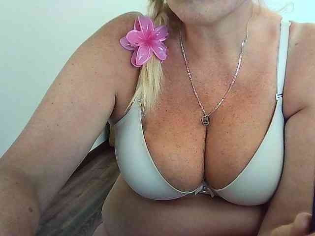Multiply-orgazm webcam