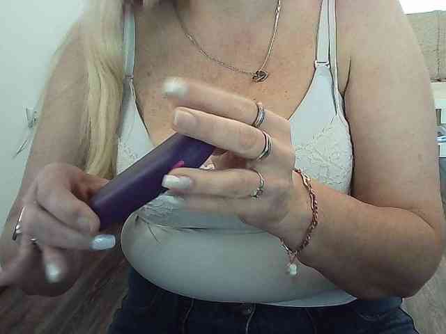 Multiply-orgazm webcam