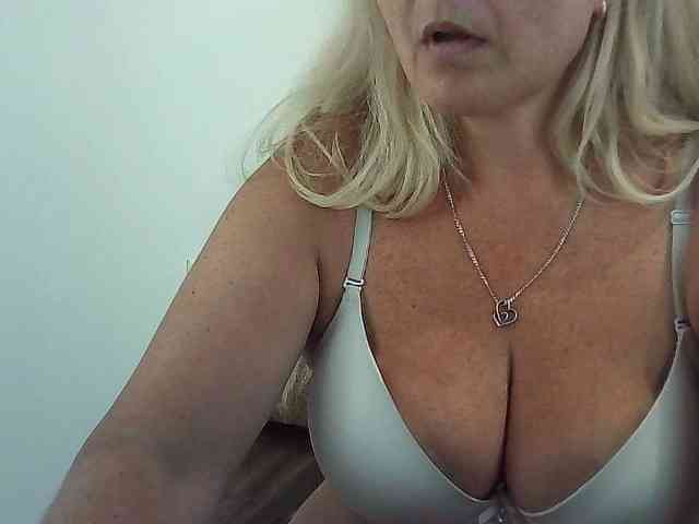 Multiply-orgazm webcam