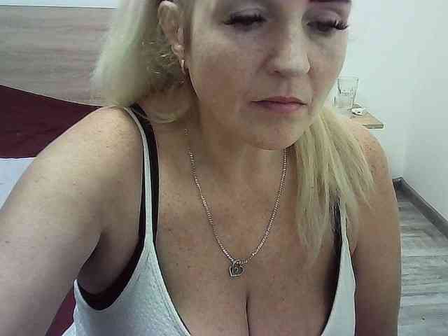 Multiply-orgazm webcam