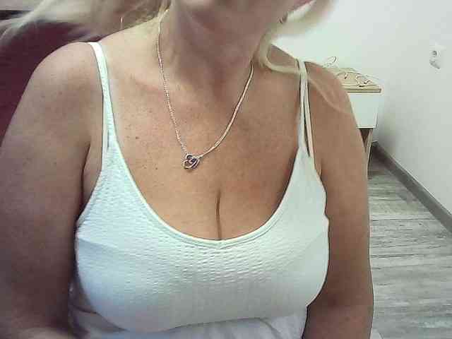 Multiply-orgazm webcam