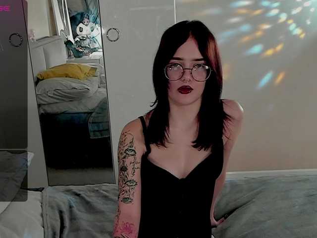 Marika-Degas live cam on BongaCams