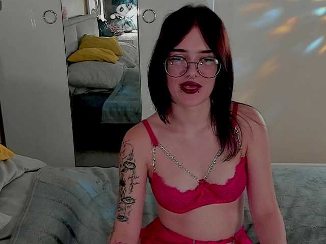 Marika-Degas live cam on BongaCams