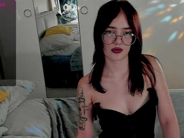 Marika-Degas live cam on BongaCams